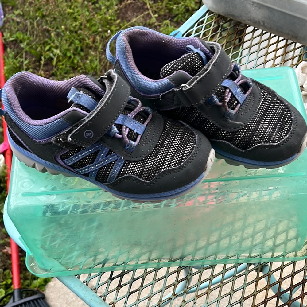 Stride Rite Artin 2.0 girls sneakers,11c